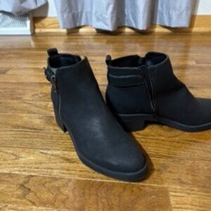 black booties
